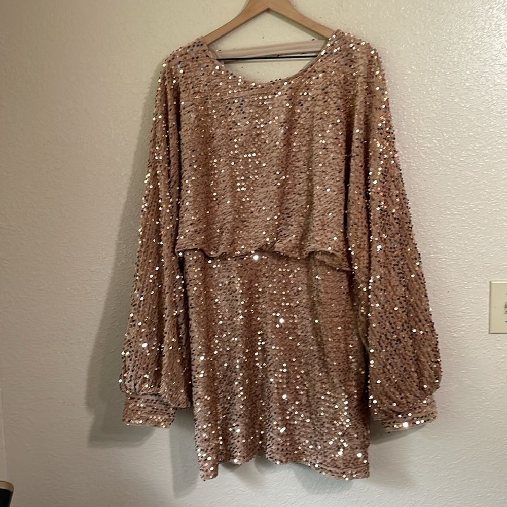 Boohoo blouson sleeve sequin, mini dress - Picture 4 of 14